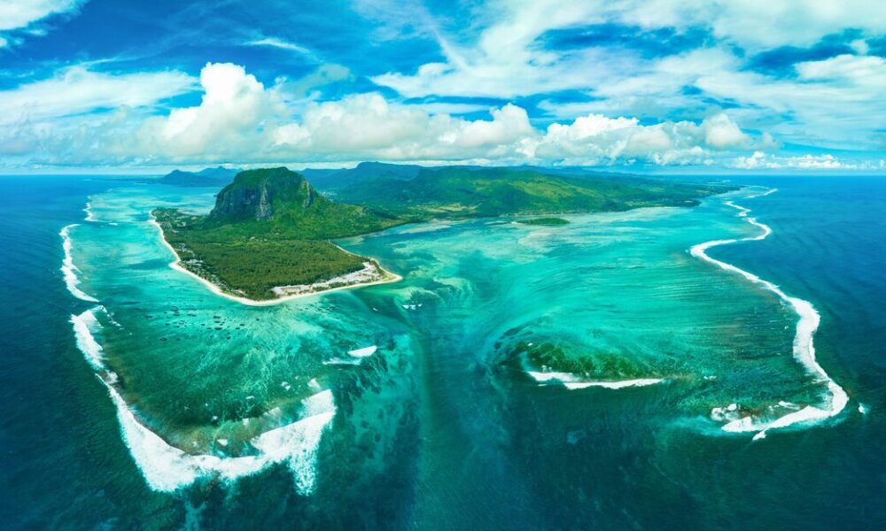 UK Halts Chagos Islands Handover After US Withdraws Support