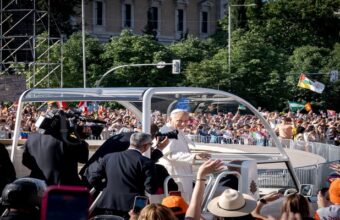 Pope Leo XIV Draws 1.2 Million in Madrid with Call for Peace and Compassion