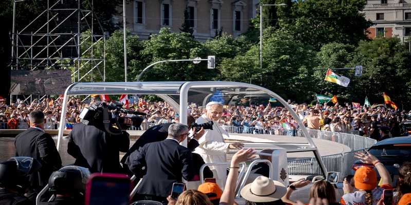 Pope Leo XIV Draws 1.2 Million in Madrid with Call for Peace and Compassion